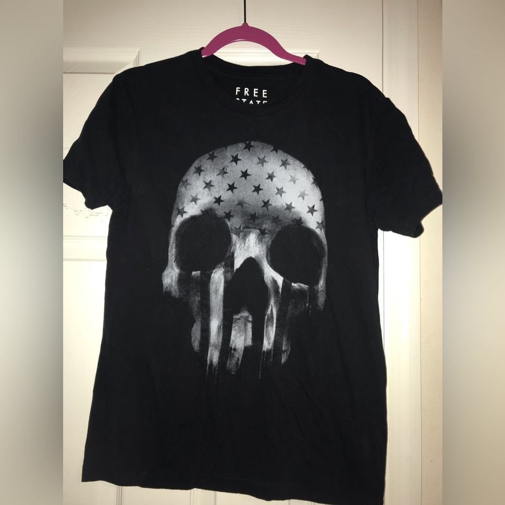 Free state graphic tshirt Size Small